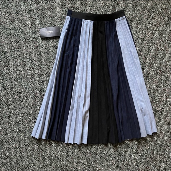 ZARA Blue & Black Color-block Small Pleated Stretch Knee-Length Midi Skirt Sz XS - Picture 9 of 16